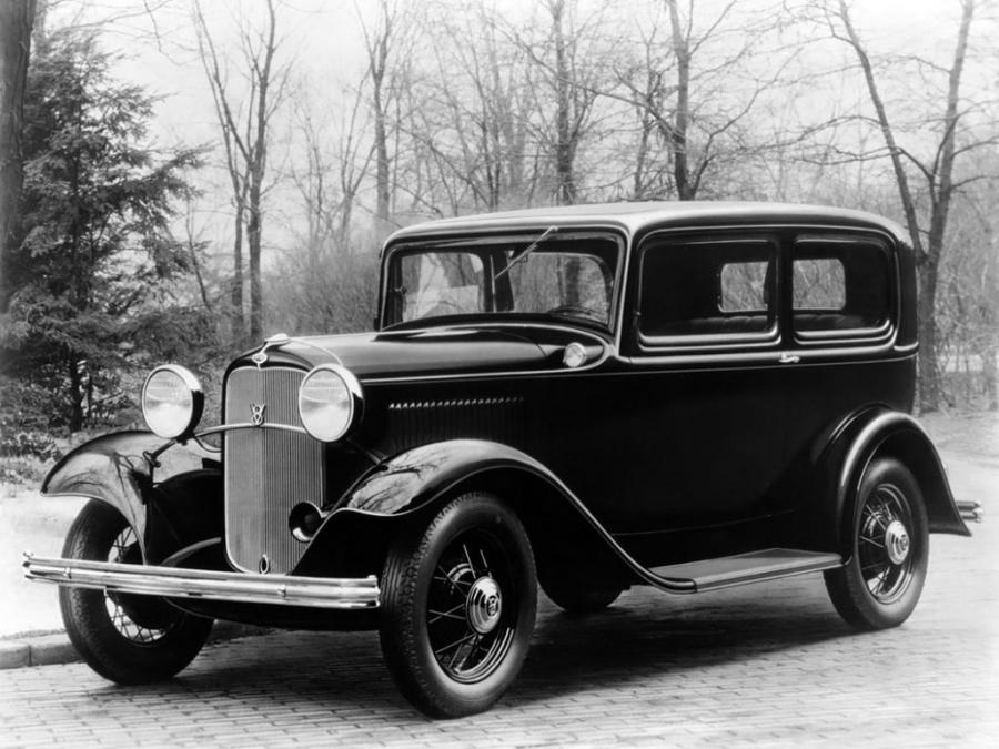  Ford V8 Deluxe Tudor Sedan 1932 года  (фото 1 из 1)
